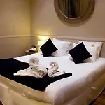 Domaine De Raba 4*